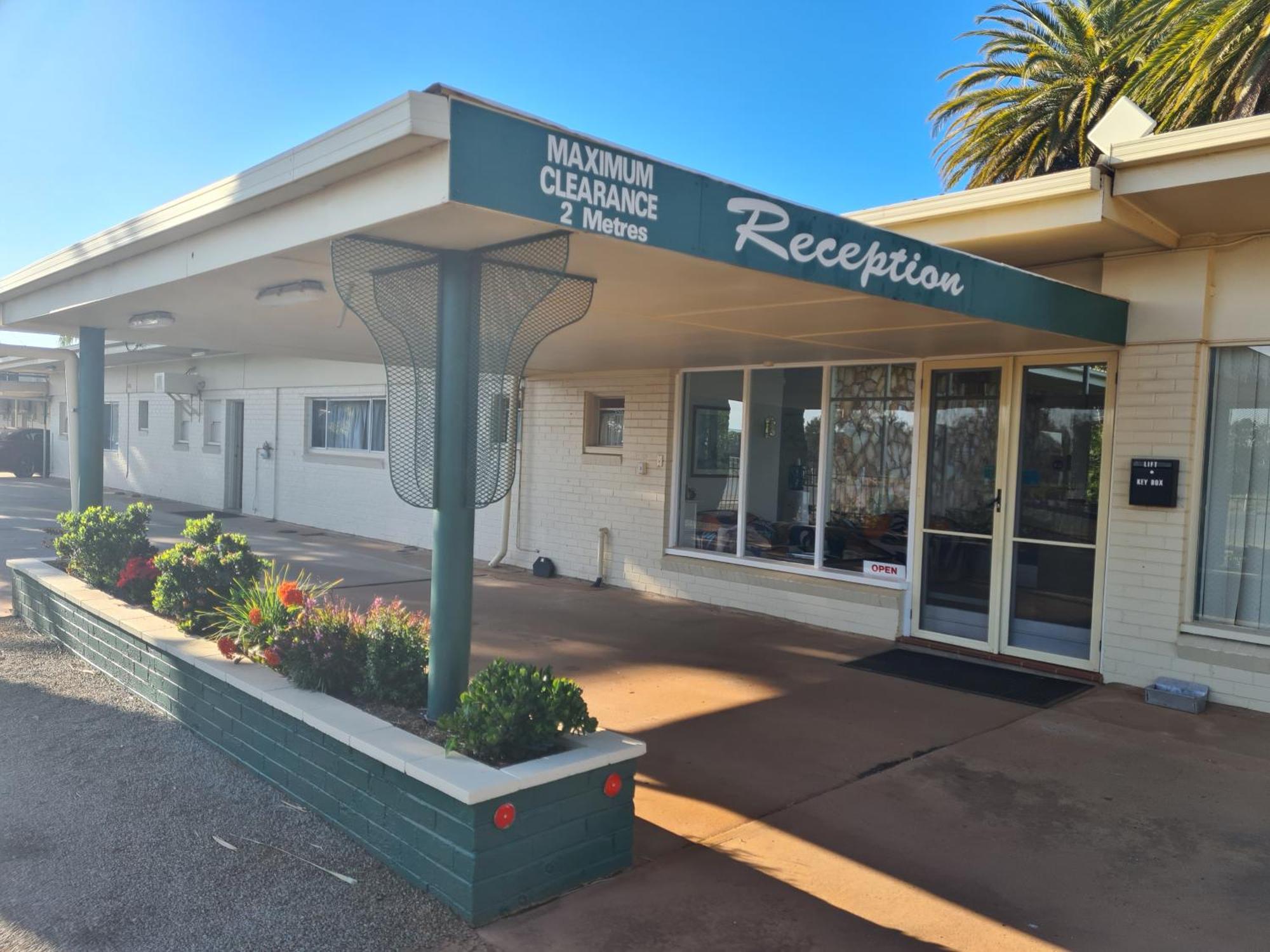 Motel Riverina Leeton Dış mekan fotoğraf