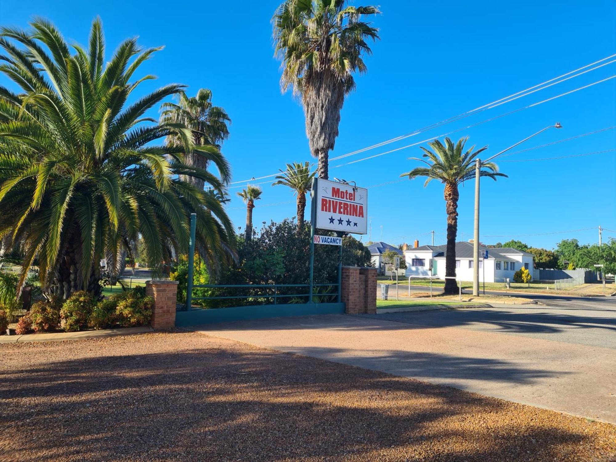 Motel Riverina Leeton Dış mekan fotoğraf