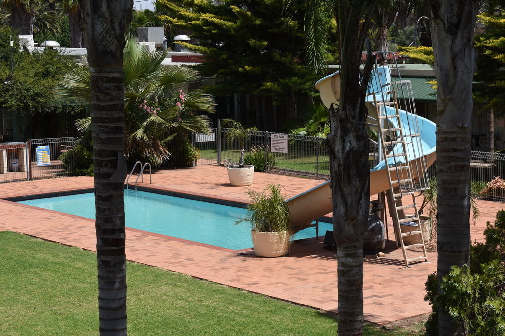 Motel Riverina Leeton Dış mekan fotoğraf