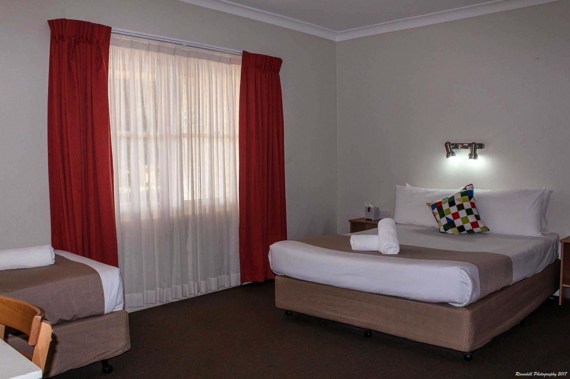 Motel Riverina Leeton Dış mekan fotoğraf