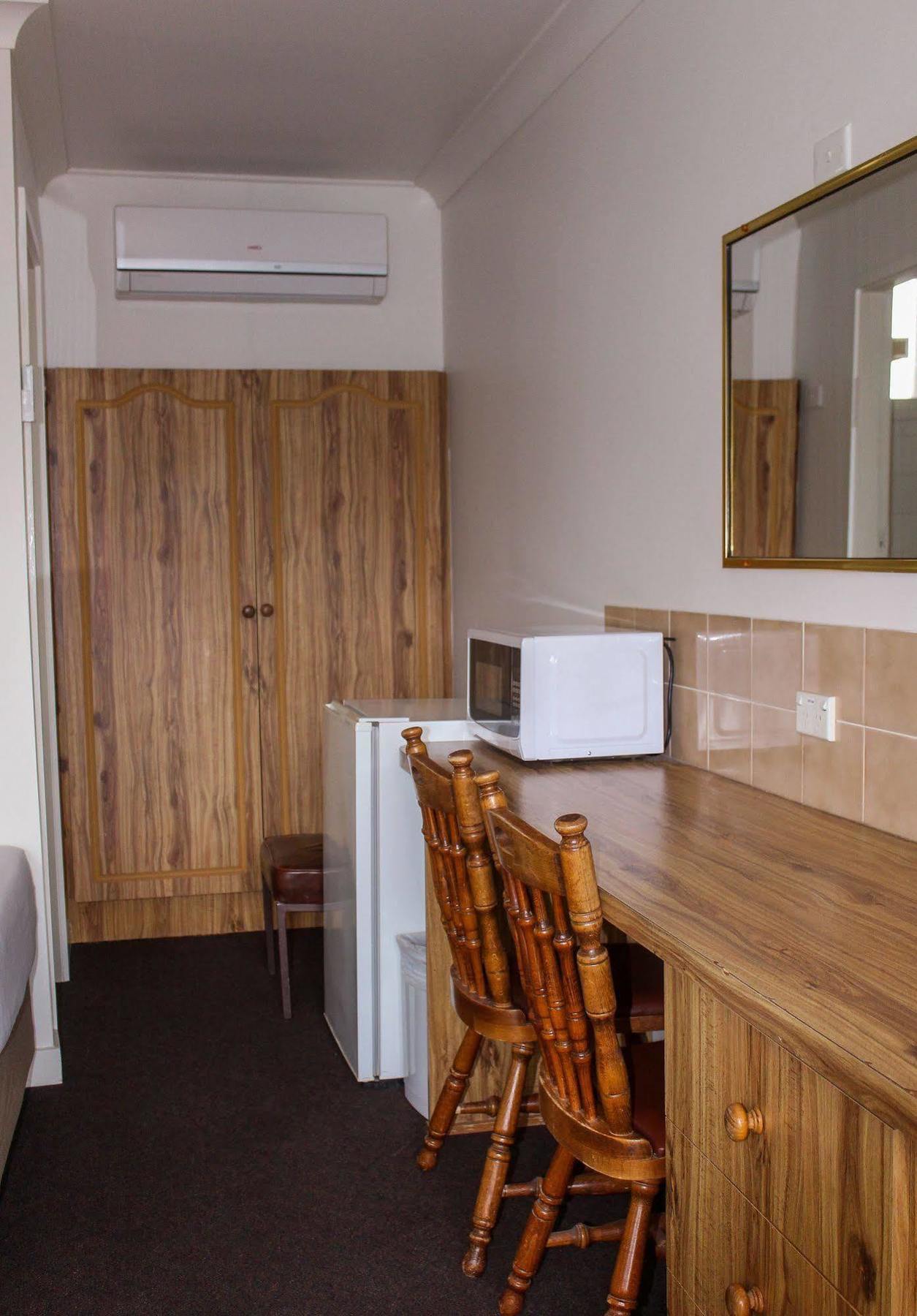 Motel Riverina Leeton Dış mekan fotoğraf