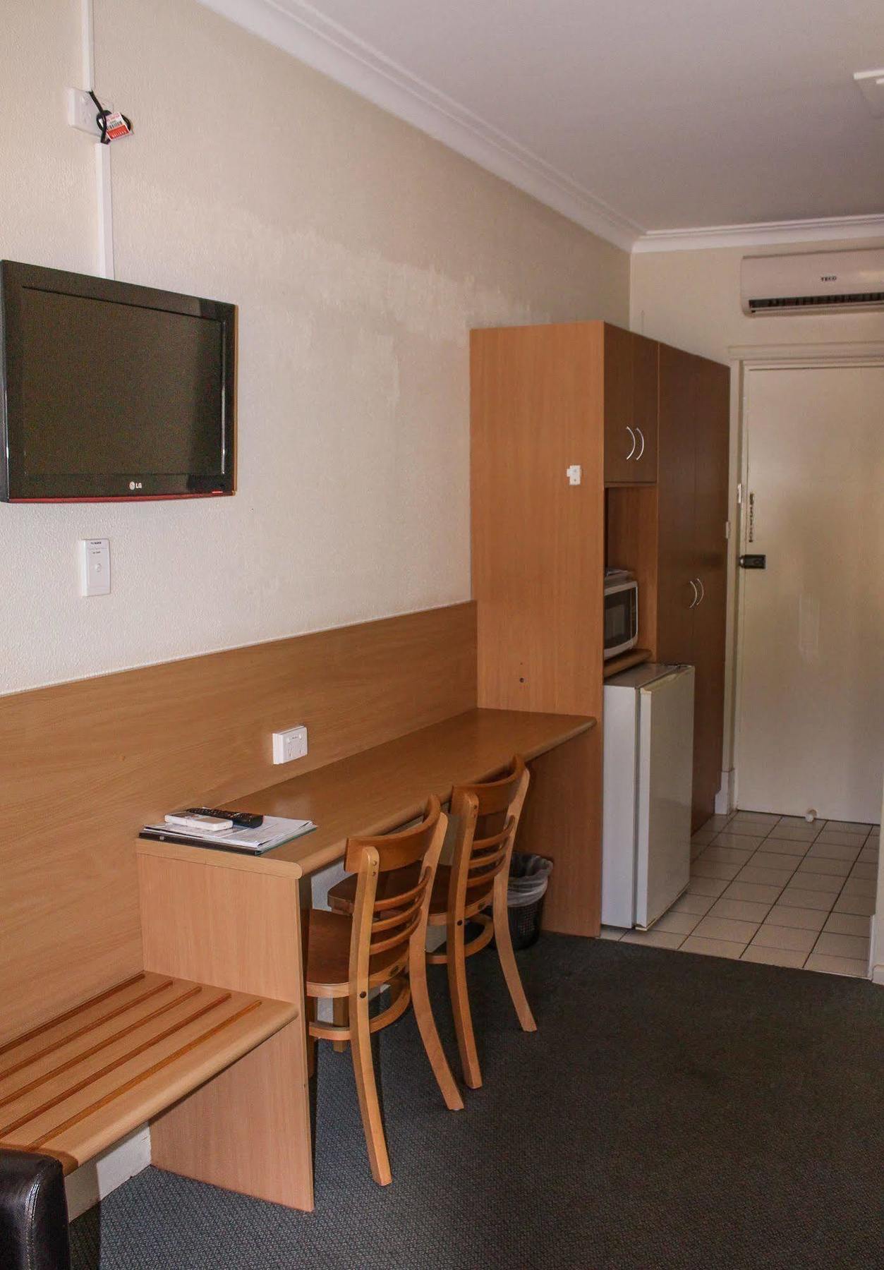 Motel Riverina Leeton Dış mekan fotoğraf