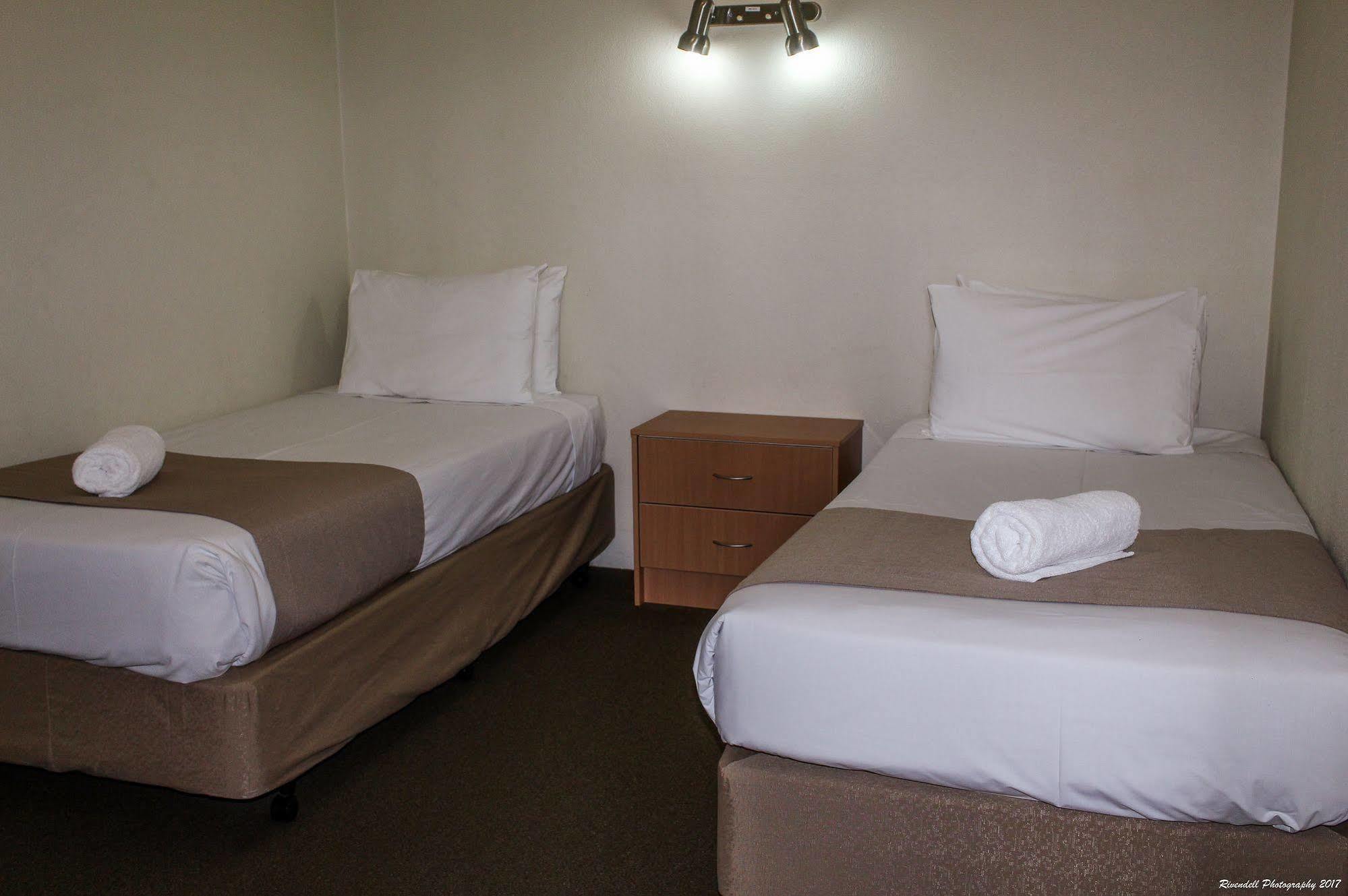 Motel Riverina Leeton Dış mekan fotoğraf
